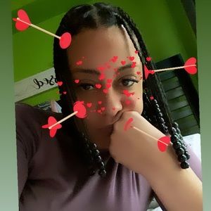 Meet your Posher, Kelema